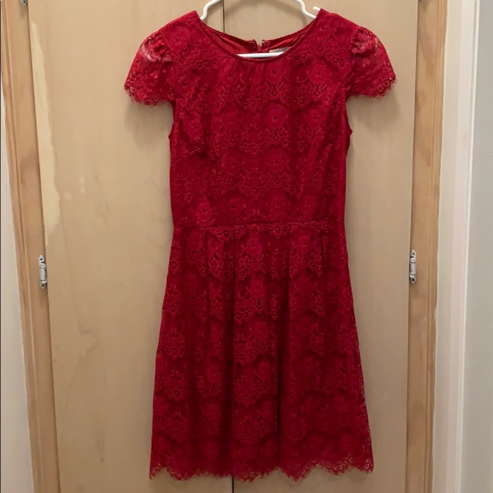 Short sleeve knee length dress